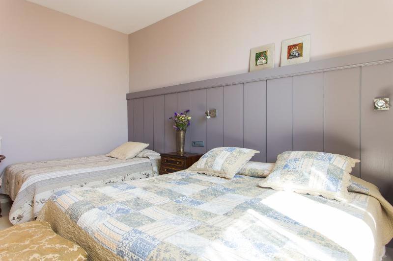 Anita'S Bed And Breakfast Барселона Экстерьер фото